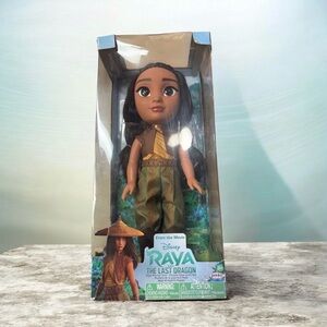 Jakks Pacific Disney's Raya and the Last Dragon Doll Fully Poseable - 14 inches
